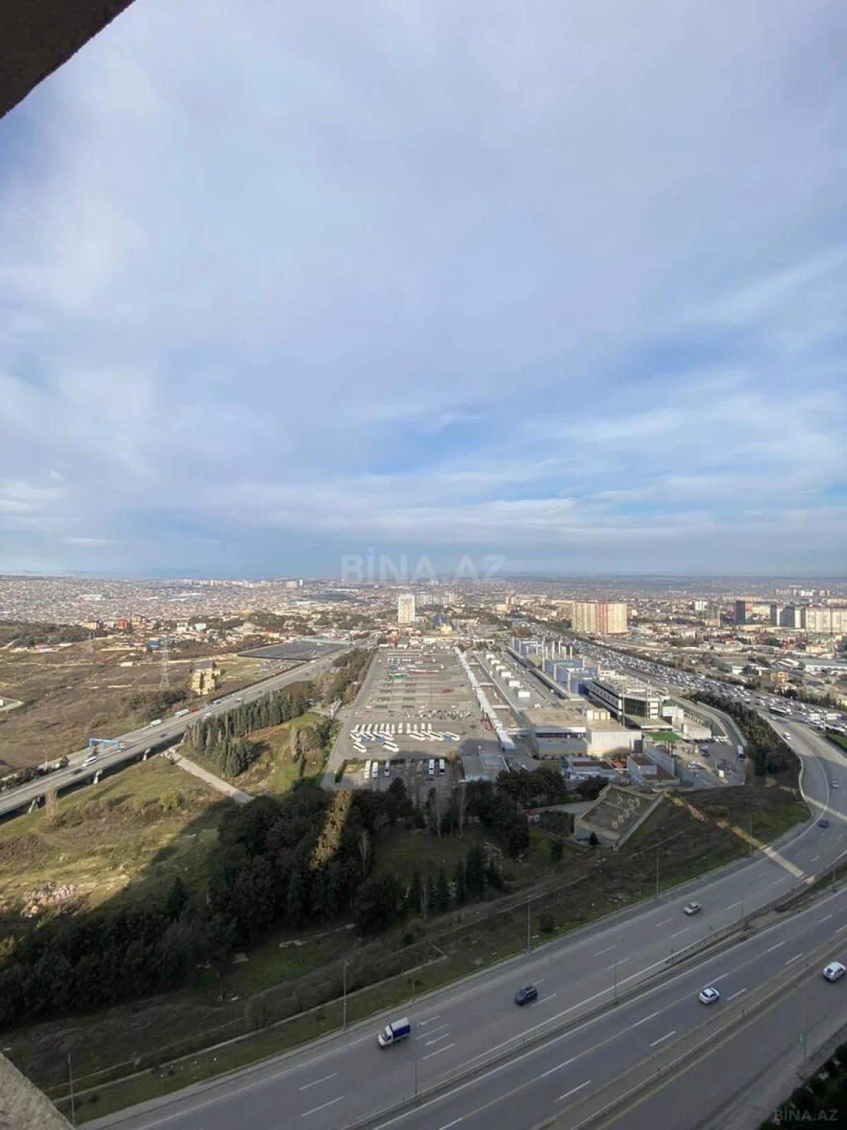 Satılır 3 otaqlı mənzil 160 m²