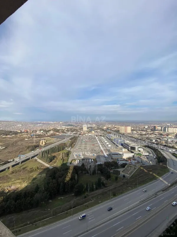 Satılır 3 otaqlı mənzil 160 m²