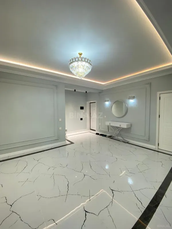 Satılır 3 otaqlı mənzil 160 m²