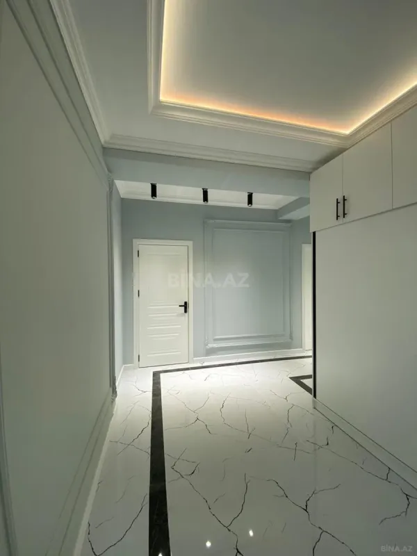 Satılır 3 otaqlı mənzil 160 m²