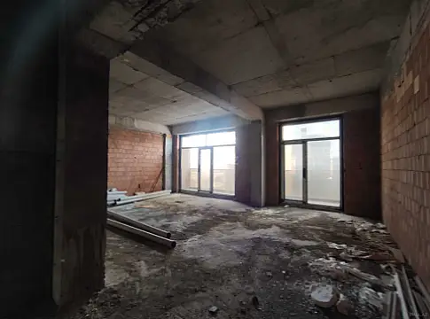 Satılır 3 otaqlı mənzil 118 m²