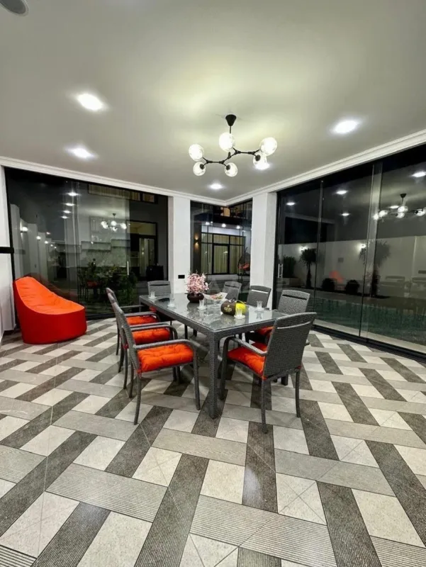 Kirayə verilir 4 otaqlı həyət evi 350 m²