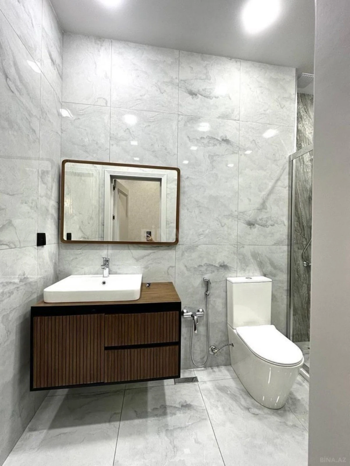 Kirayə verilir 4 otaqlı həyət evi 350 m²