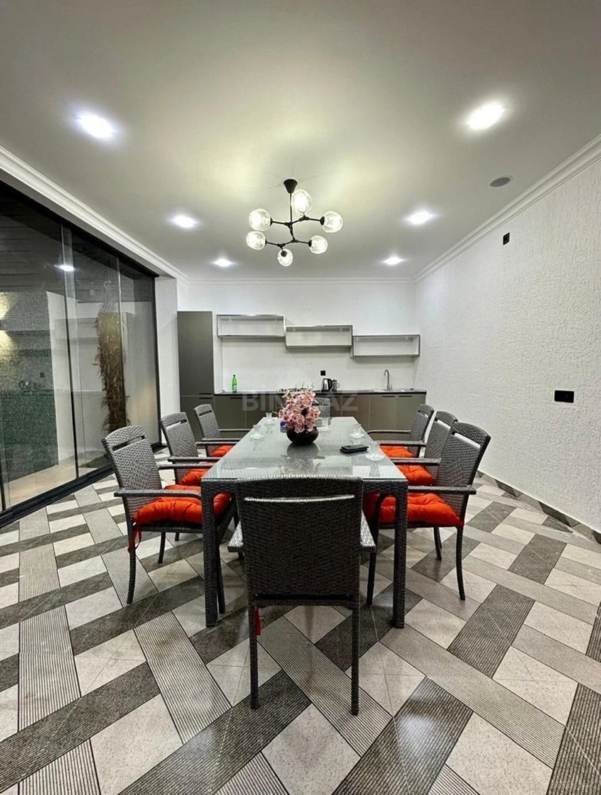 Kirayə verilir 4 otaqlı həyət evi 350 m²