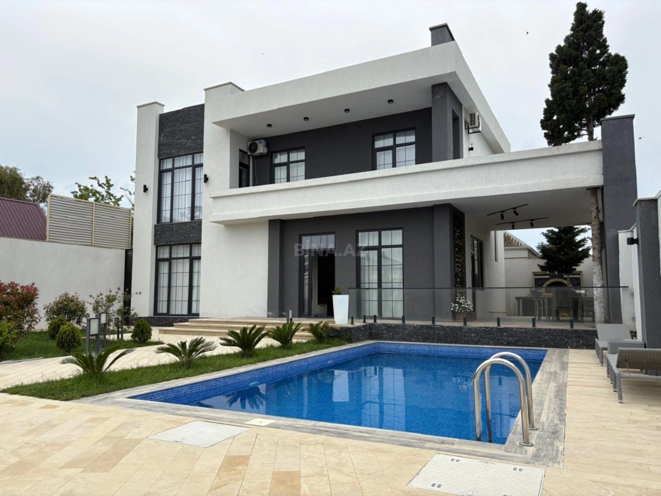 Kirayə verilir 5 otaqlı həyət evi 400 m²