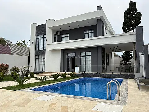 Kirayə verilir 5 otaqlı həyət evi 400 m²