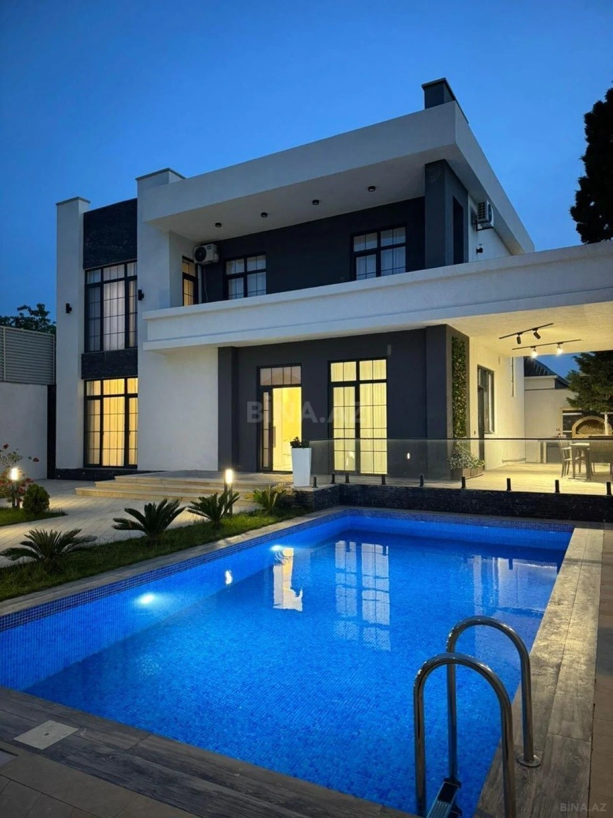 Kirayə verilir 5 otaqlı həyət evi 400 m²