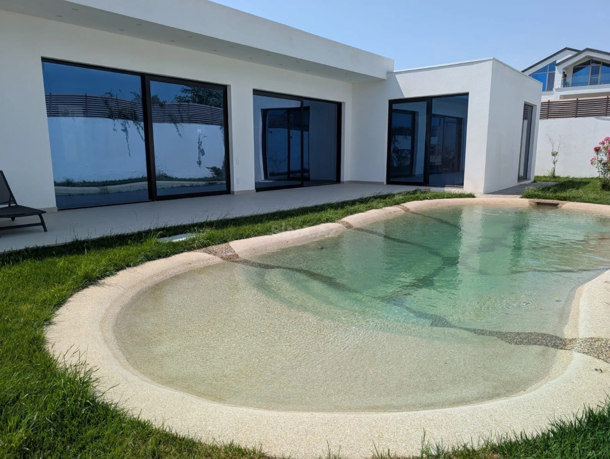 Kirayə verilir 4 otaqlı həyət evi 380 m²