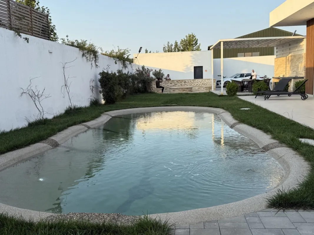 Kirayə verilir 4 otaqlı həyət evi 380 m²