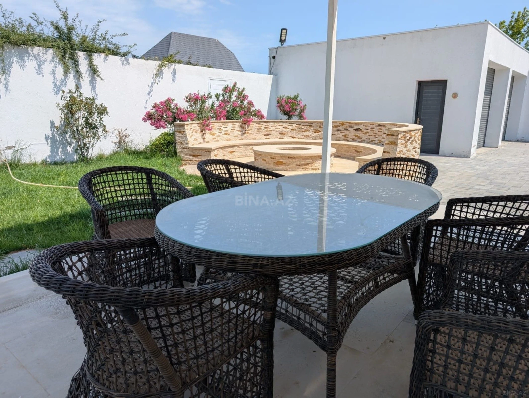 Kirayə verilir 4 otaqlı həyət evi 380 m²