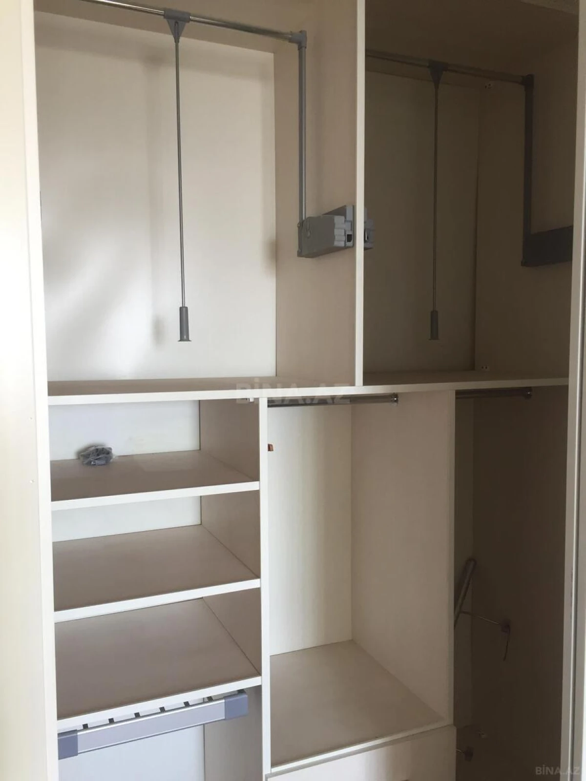 Satılır 2 otaqlı mənzil 95 m²