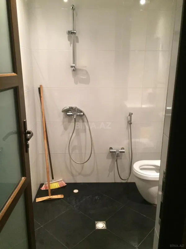 Satılır 2 otaqlı mənzil 95 m²