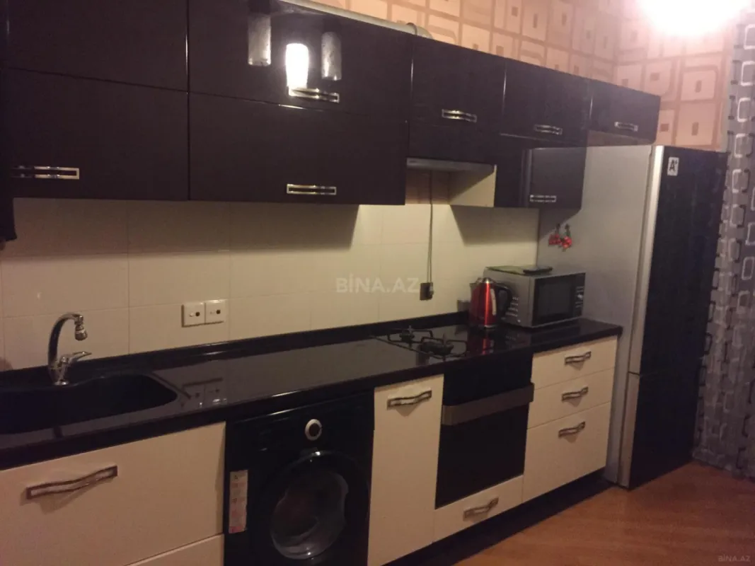 Satılır 2 otaqlı mənzil 95 m²