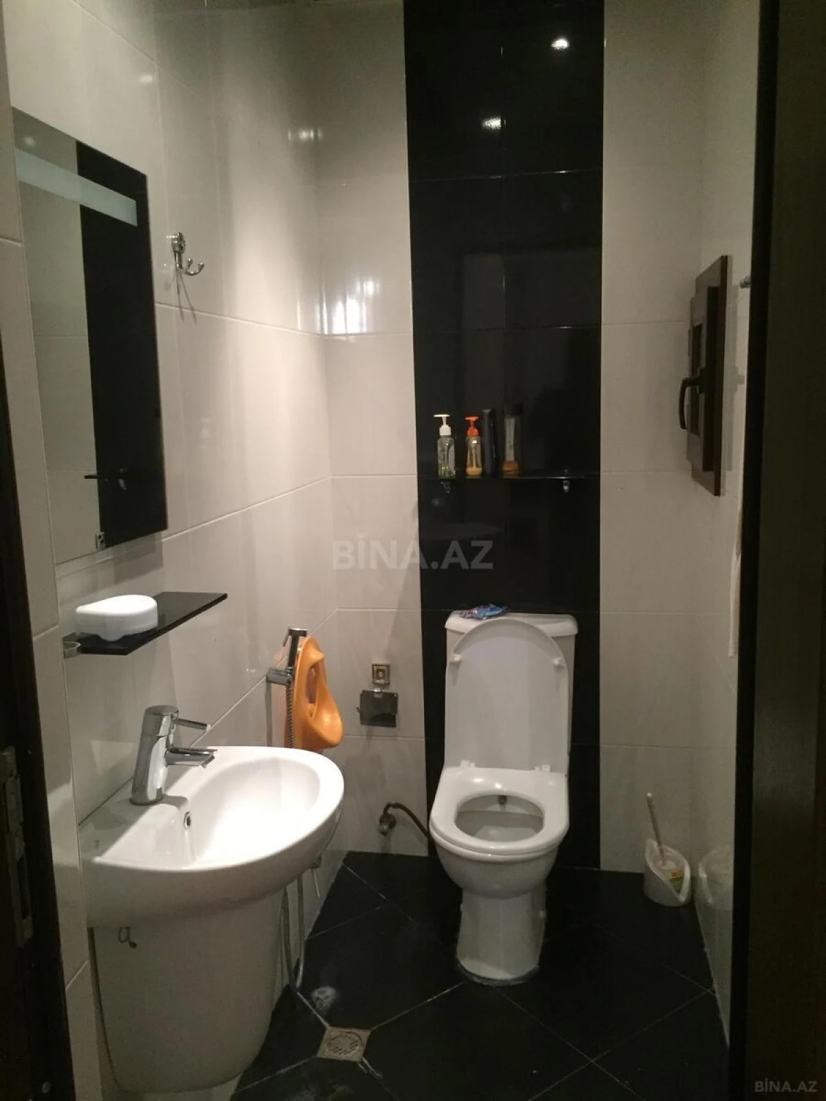 Satılır 2 otaqlı mənzil 95 m²
