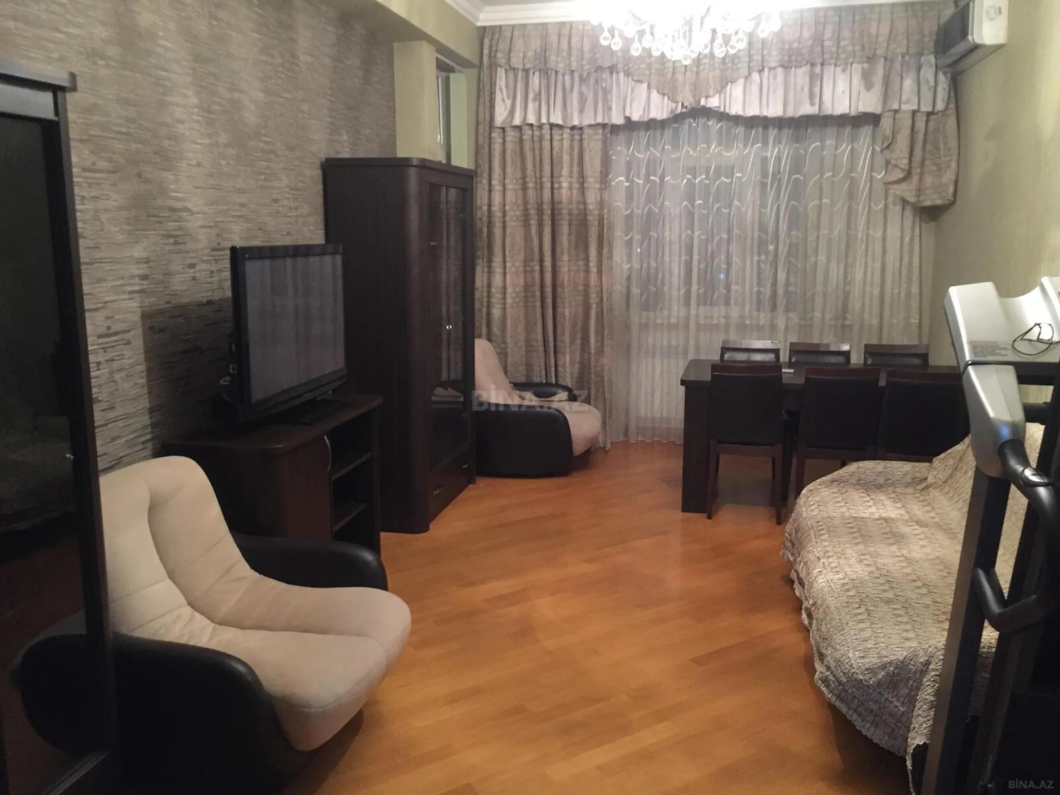 Satılır 2 otaqlı mənzil 95 m²