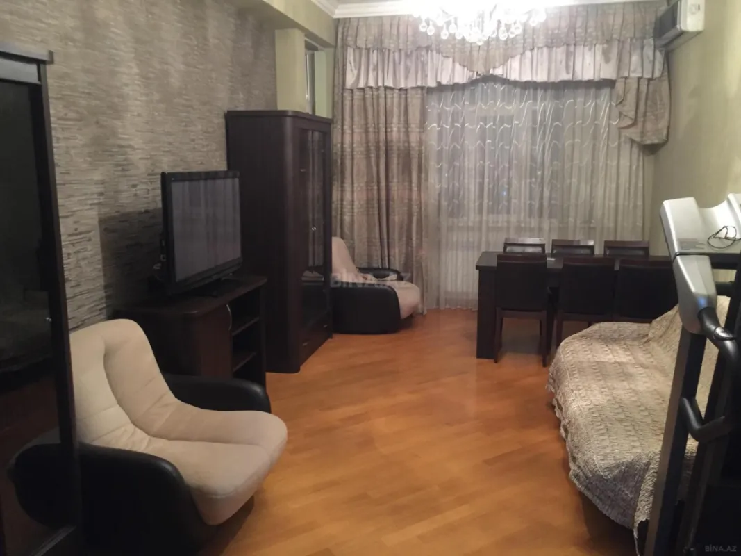 Satılır 2 otaqlı mənzil 95 m²