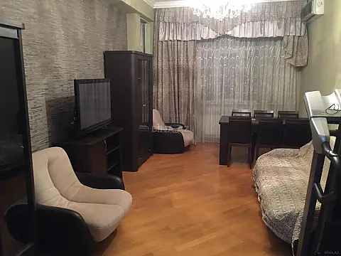Satılır 2 otaqlı mənzil 95 m²