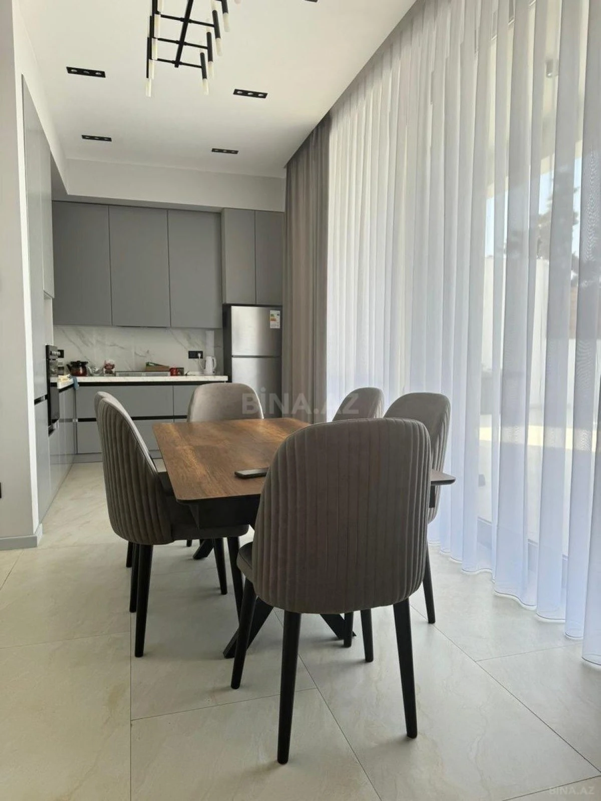 Kirayə verilir 4 otaqlı həyət evi 350 m²