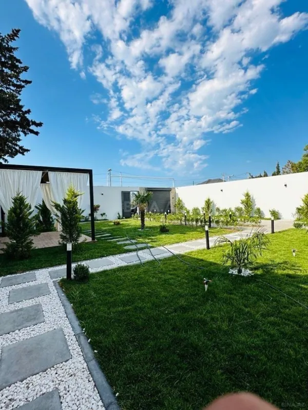 Kirayə verilir 4 otaqlı həyət evi 350 m²