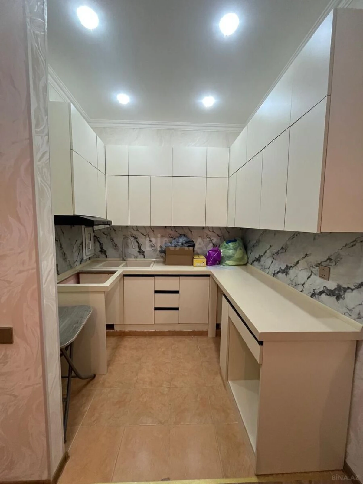 Satılır 2 otaqlı mənzil 65 m²