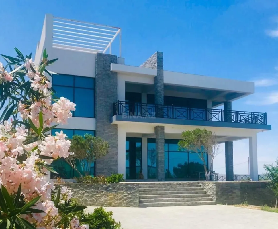 Kirayə verilir 6 otaqlı həyət evi 580 m²