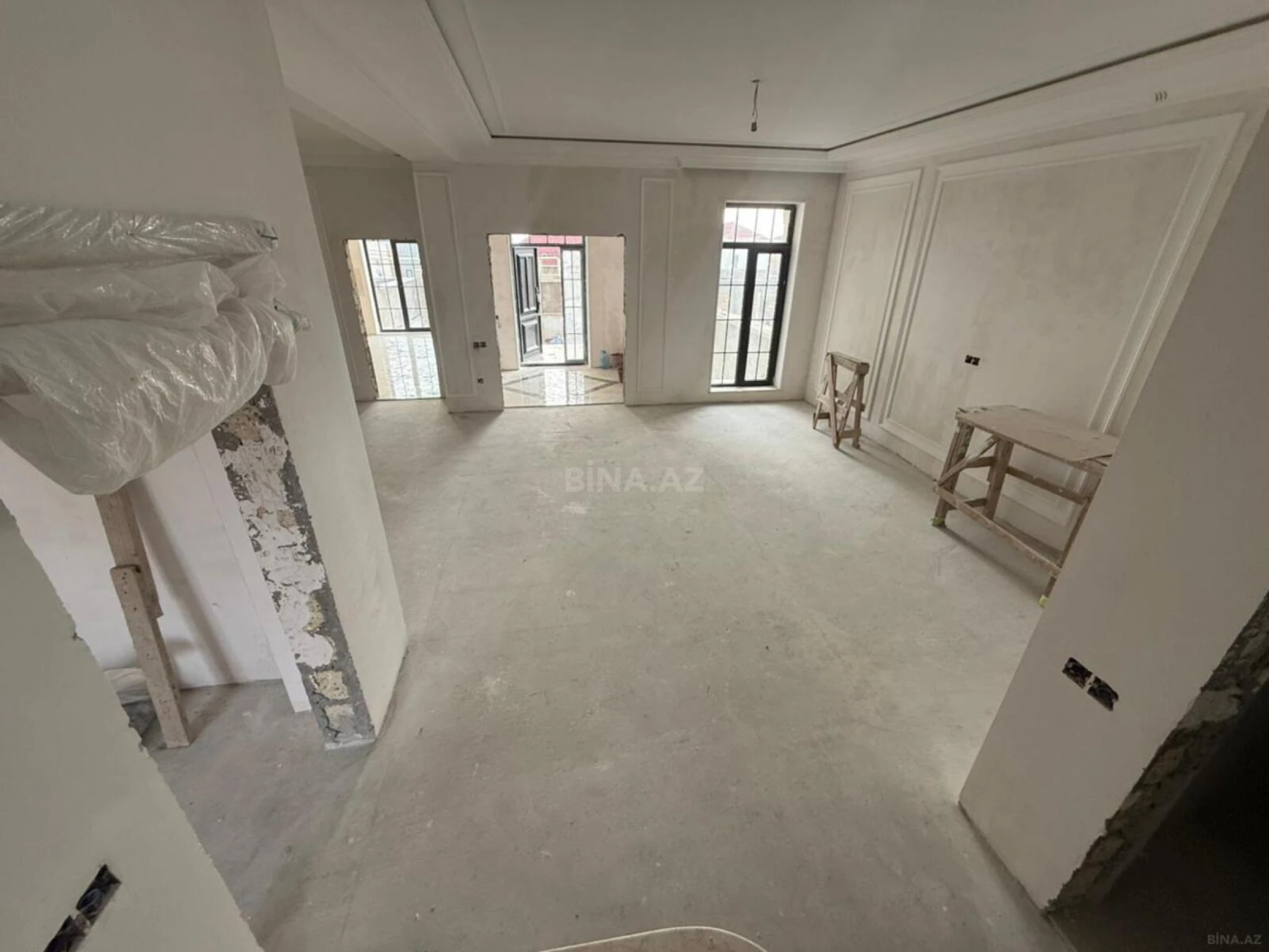 Satılır 6 otaqlı həyət evi 440 m²