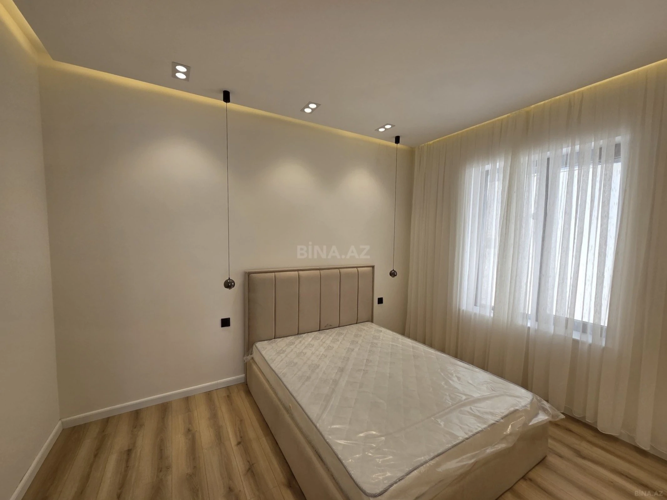 Kirayə verilir 4 otaqlı həyət evi 240 m²