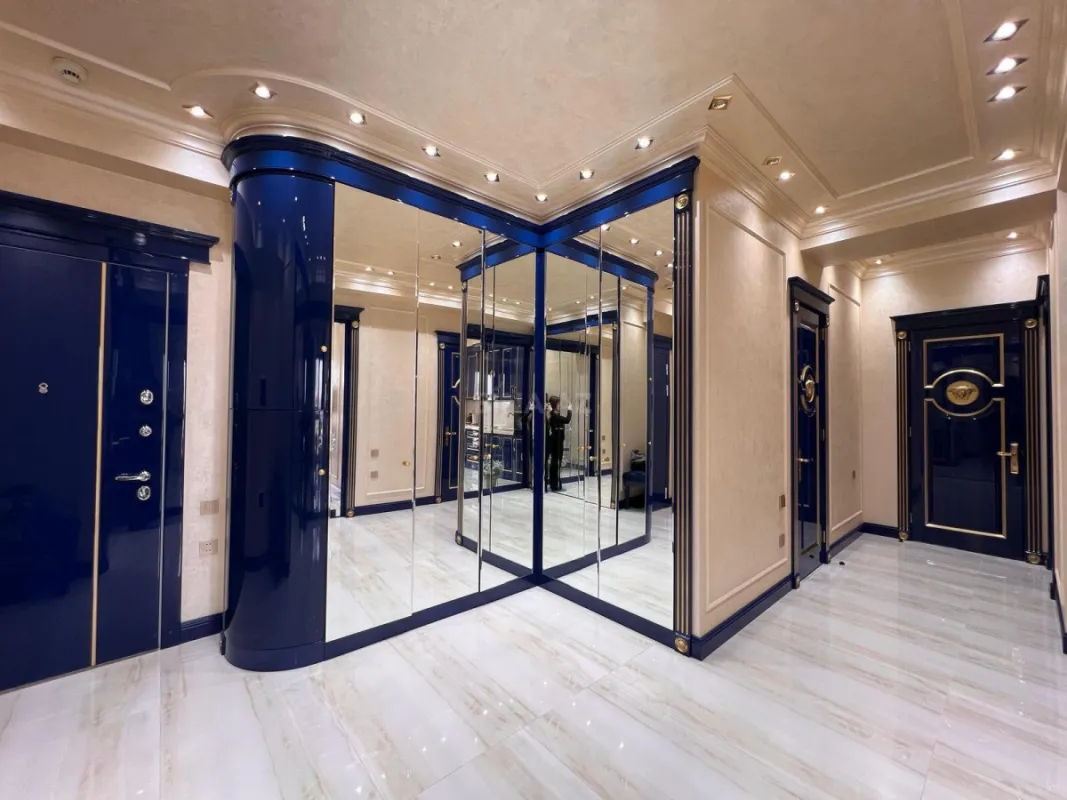 Satılır 3 otaqlı mənzil 120 m²