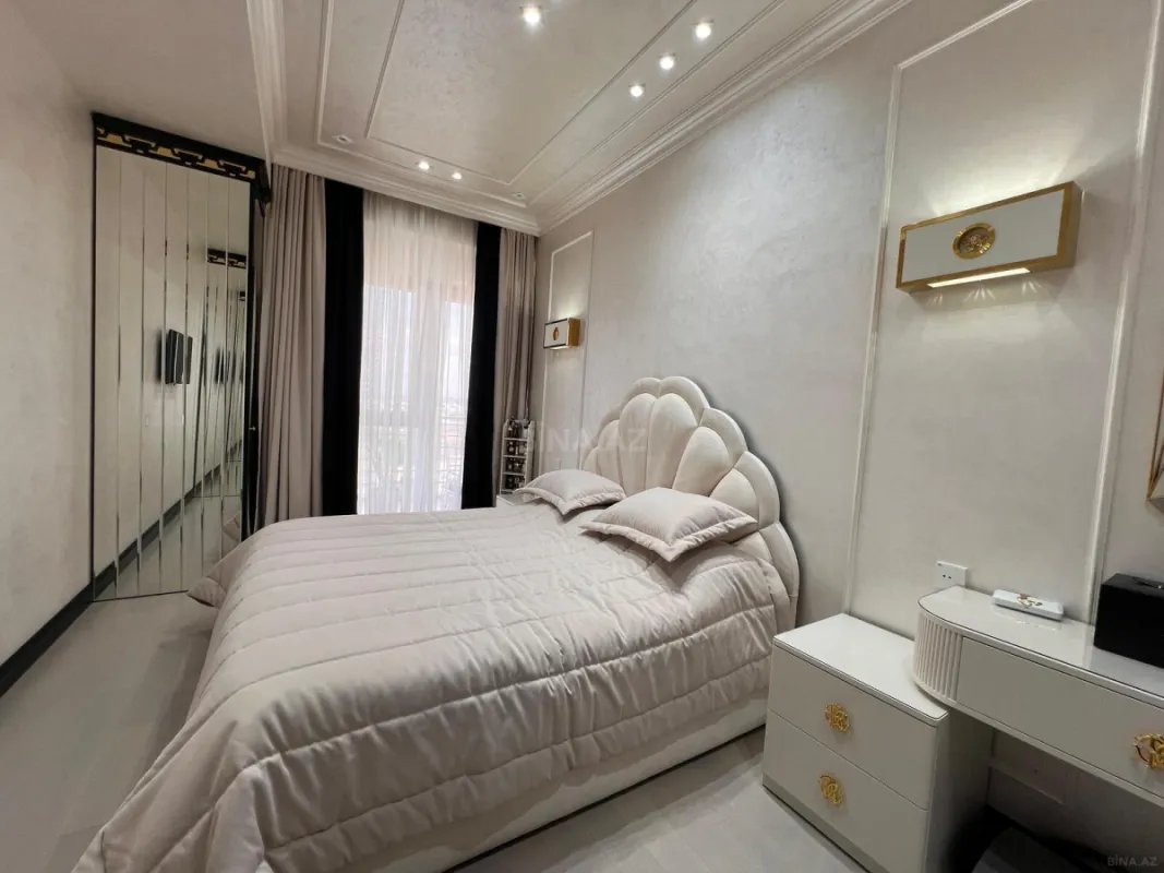 Satılır 3 otaqlı mənzil 120 m²