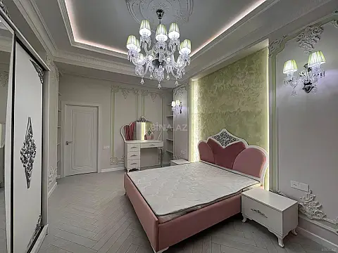 Satılır 2 otaqlı mənzil 65 m²