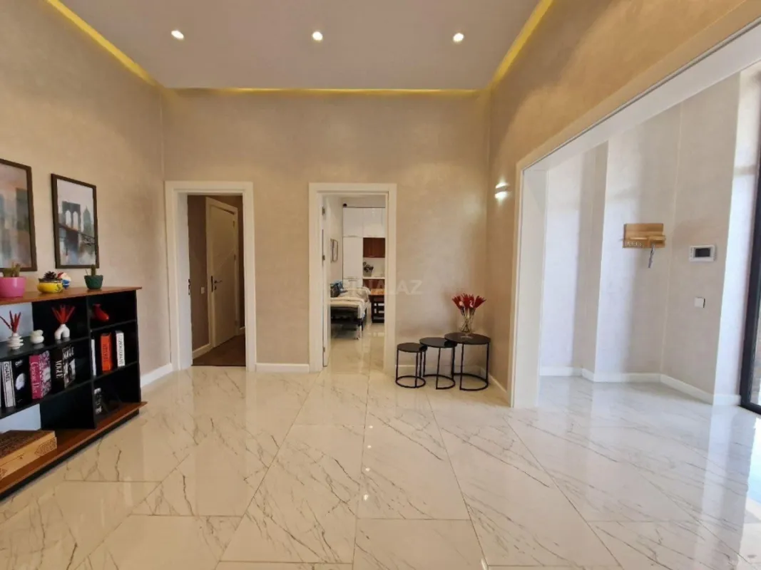 Kirayə verilir 4 otaqlı həyət evi 240 m²