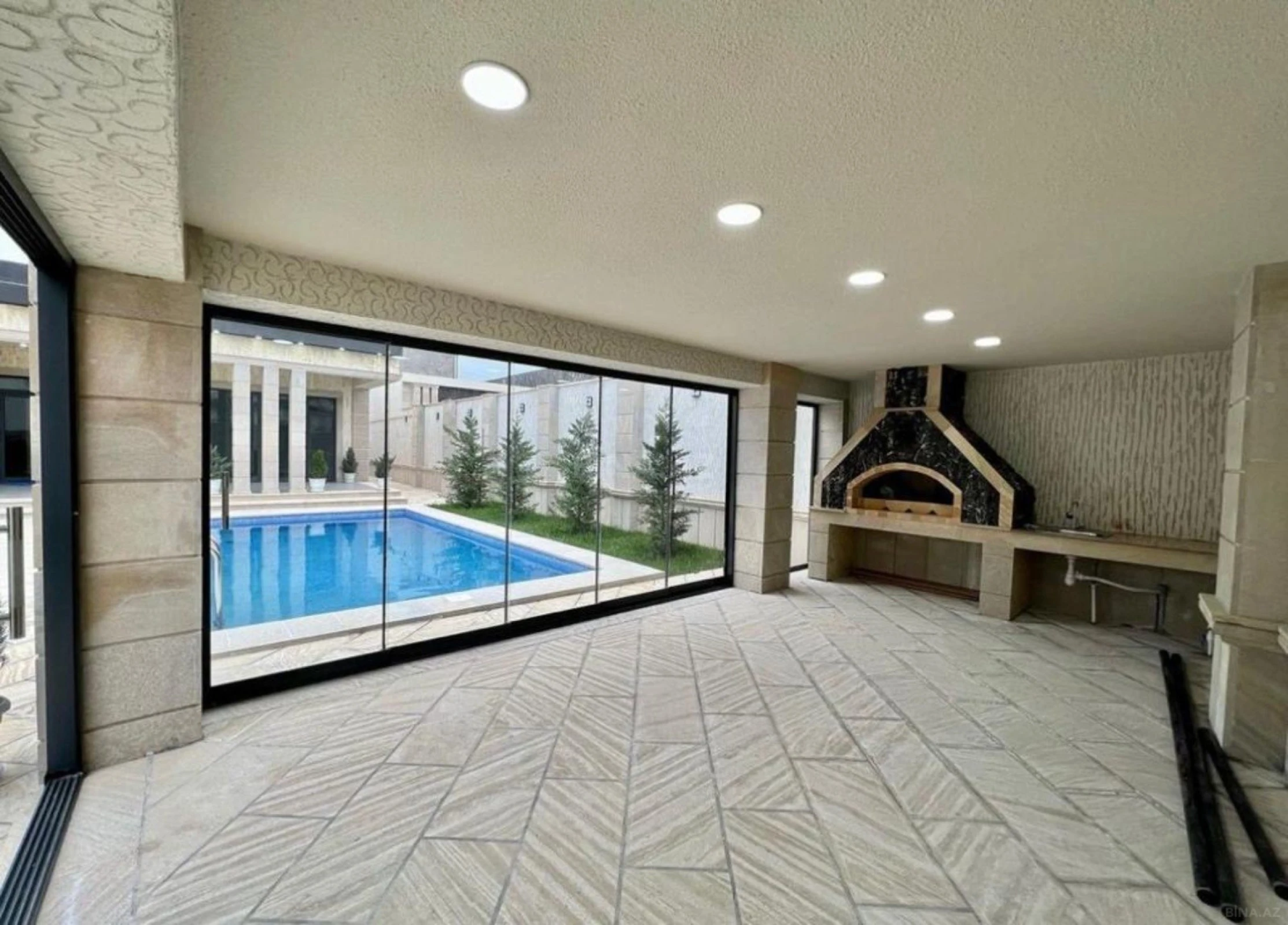 Kirayə verilir 4 otaqlı həyət evi 240 m²