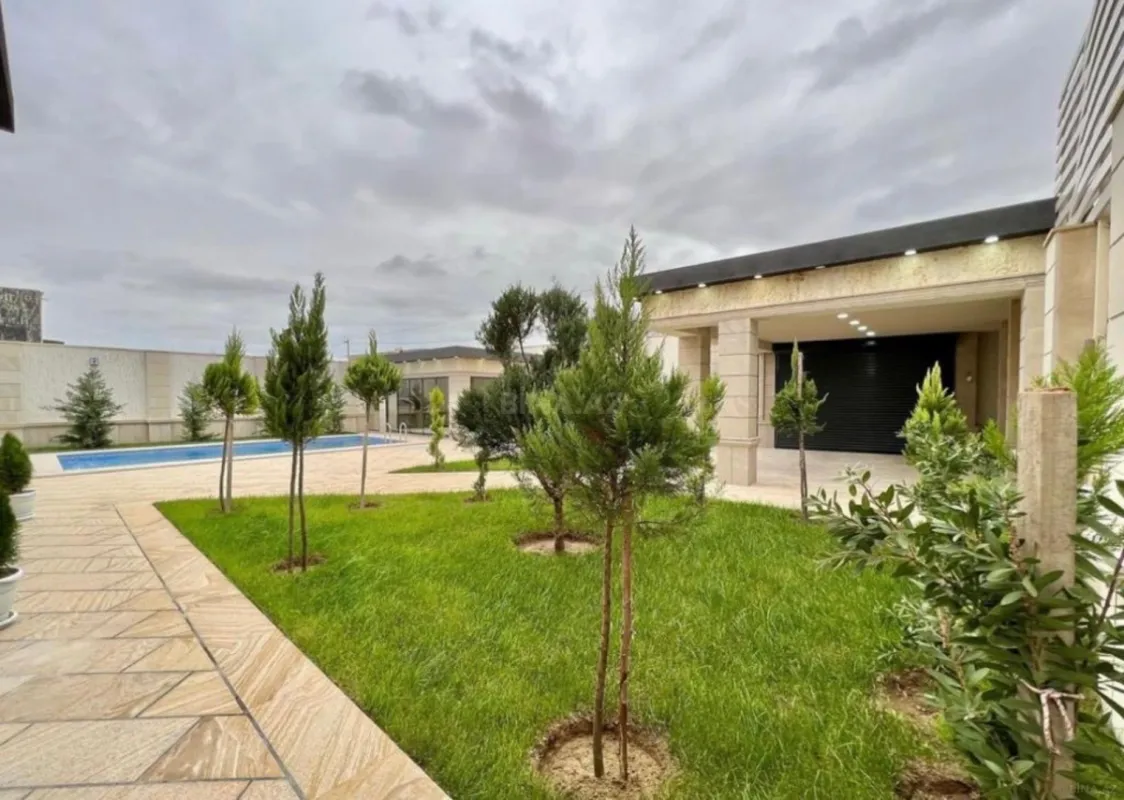 Kirayə verilir 4 otaqlı həyət evi 240 m²