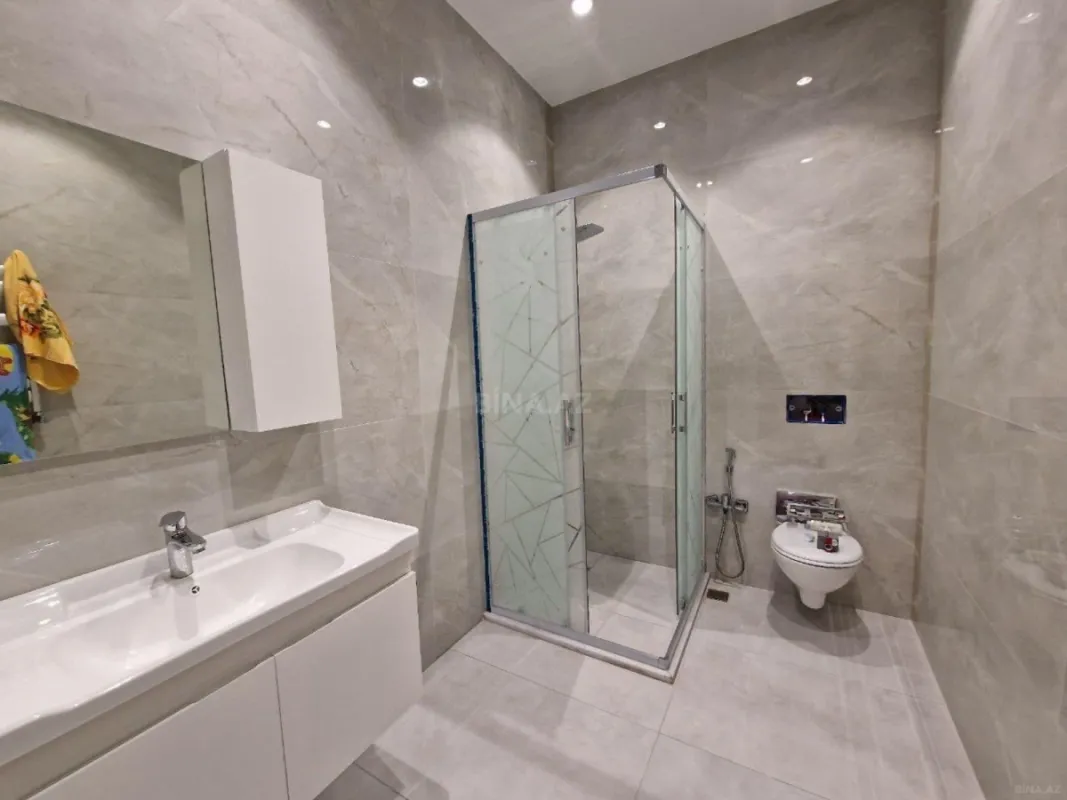 Kirayə verilir 4 otaqlı həyət evi 240 m²