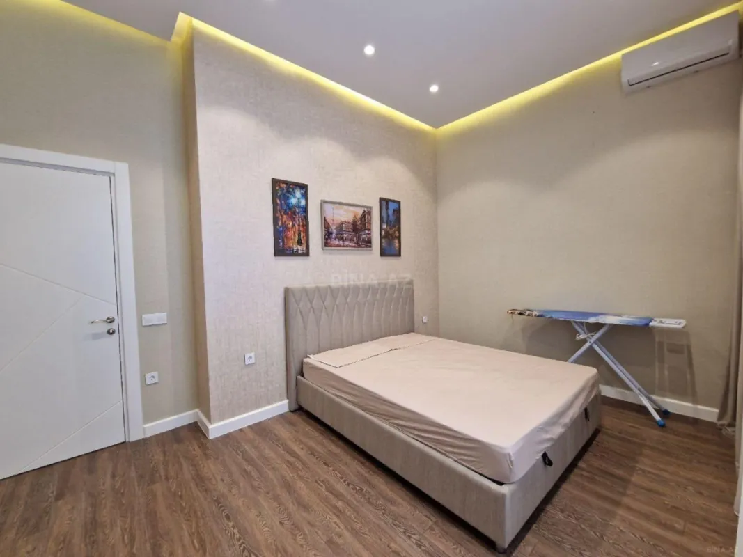 Kirayə verilir 4 otaqlı həyət evi 240 m²