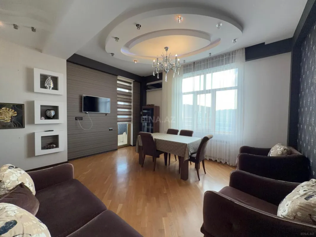 Satılır 3 otaqlı mənzil 93 m²