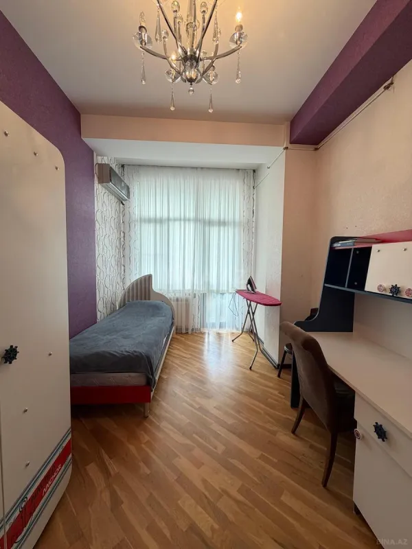 Satılır 3 otaqlı mənzil 93 m²