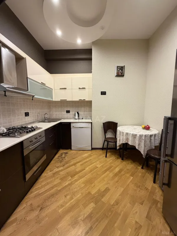 Satılır 3 otaqlı mənzil 93 m²