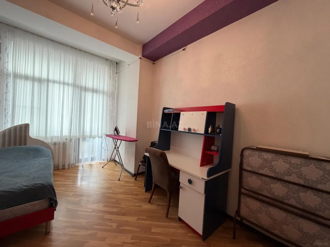 Satılır 3 otaqlı mənzil 93 m²