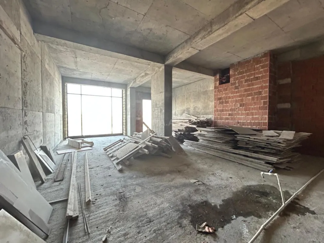 Satılır obyekt 410 m²