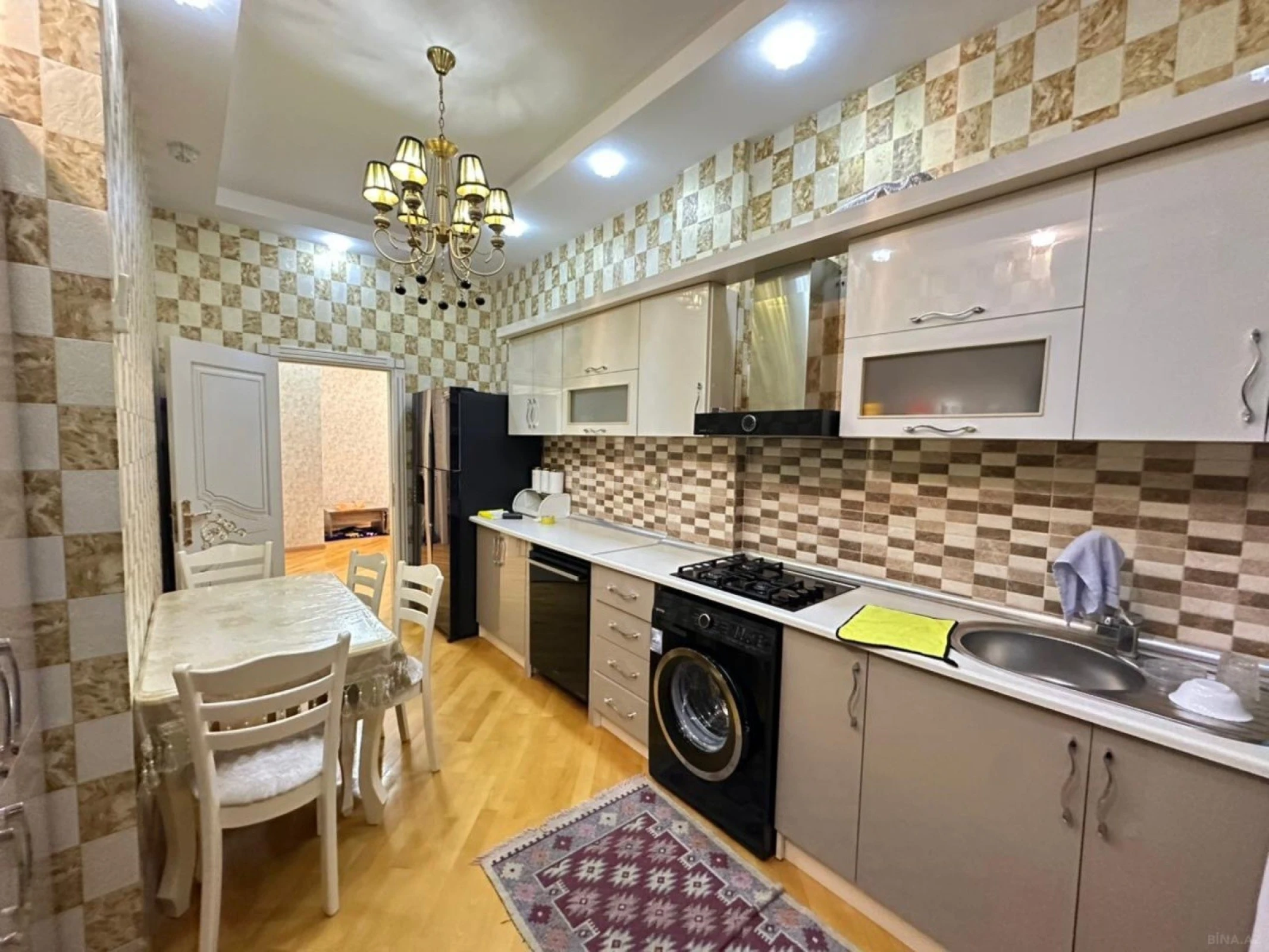 Kirayə verilir 3 otaqlı mənzil 110 m²