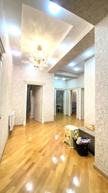 Kirayə verilir 3 otaqlı mənzil 110 m²