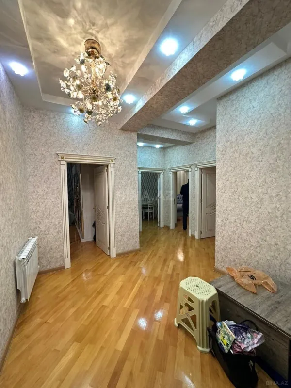 Kirayə verilir 3 otaqlı mənzil 110 m²