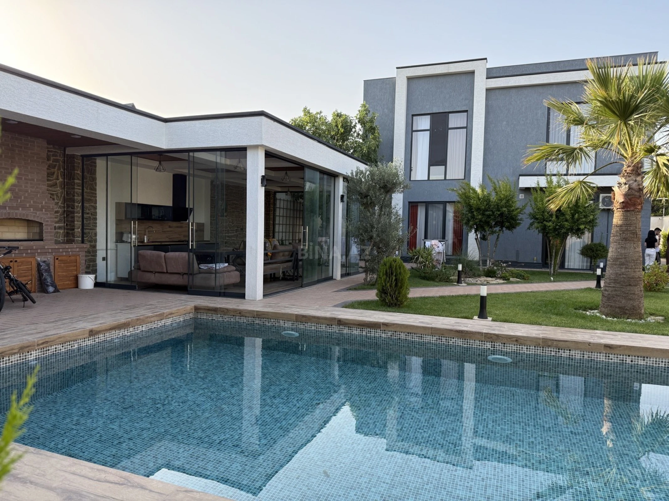 Kirayə verilir 5 otaqlı həyət evi 350 m²