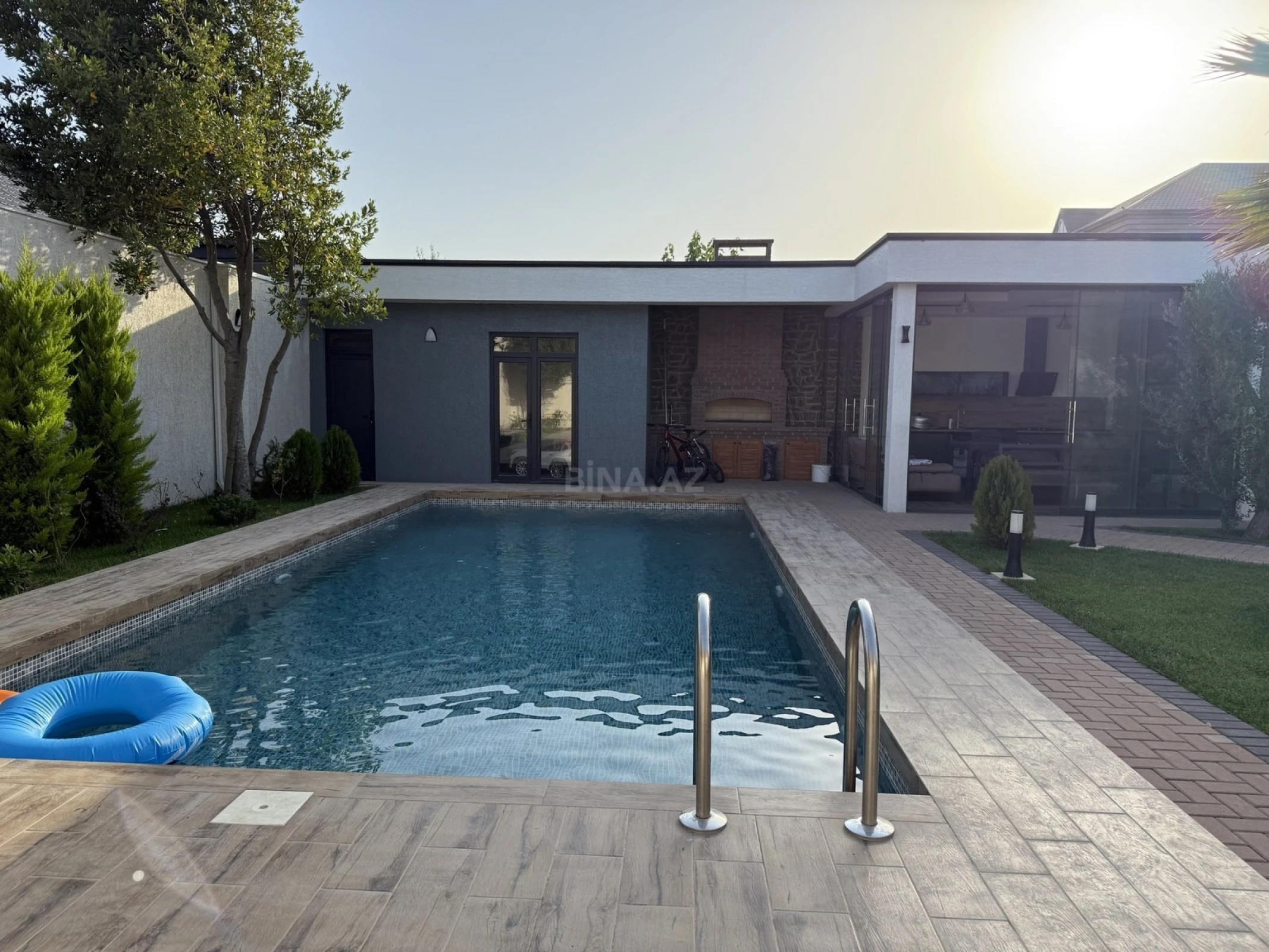 Kirayə verilir 5 otaqlı həyət evi 350 m²