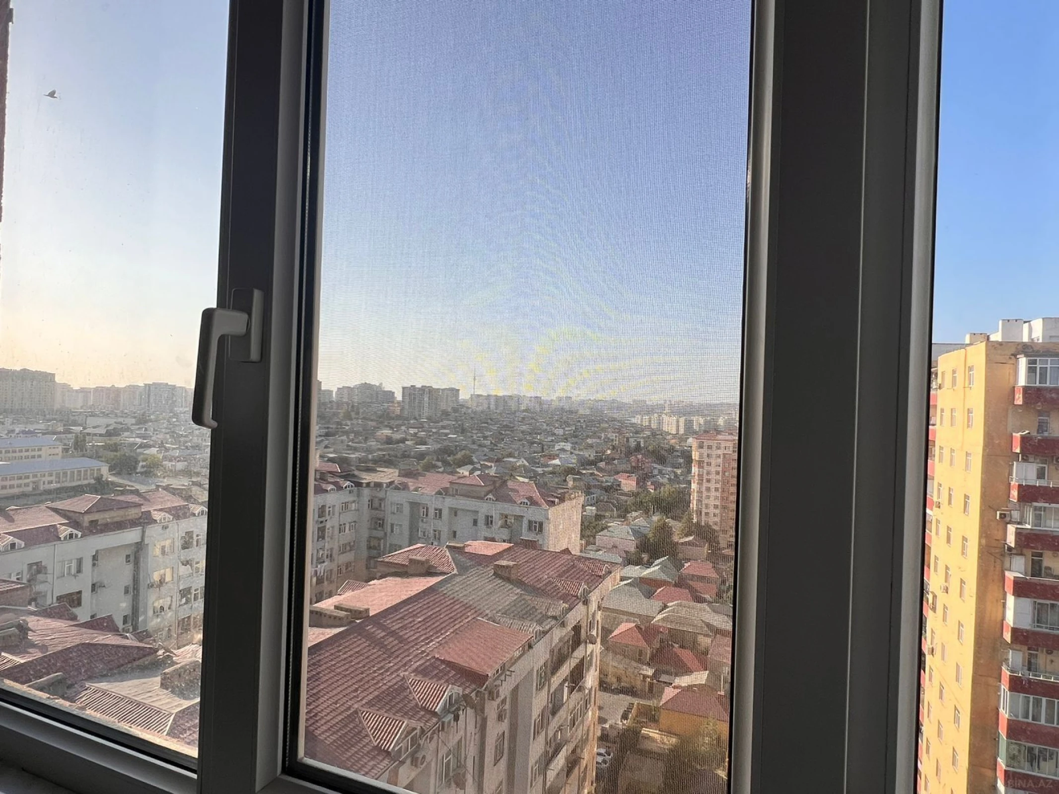 Satılır 3 otaqlı mənzil 119 m²