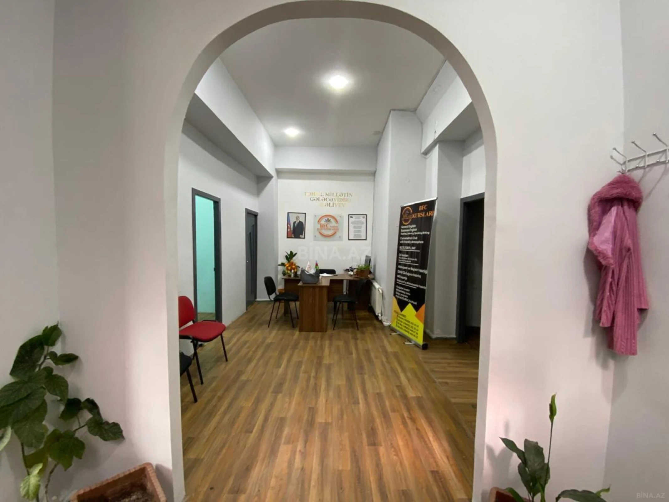 Kirayə verilir 5 otaqlı ofis 120 m²