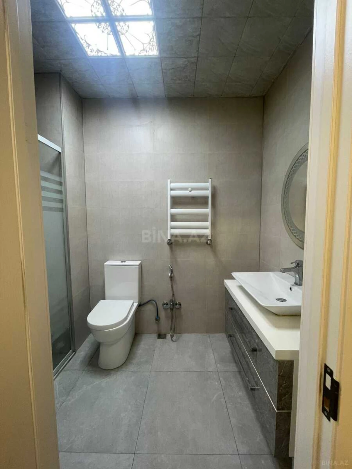 Kirayə verilir 2 otaqlı mənzil 60 m²