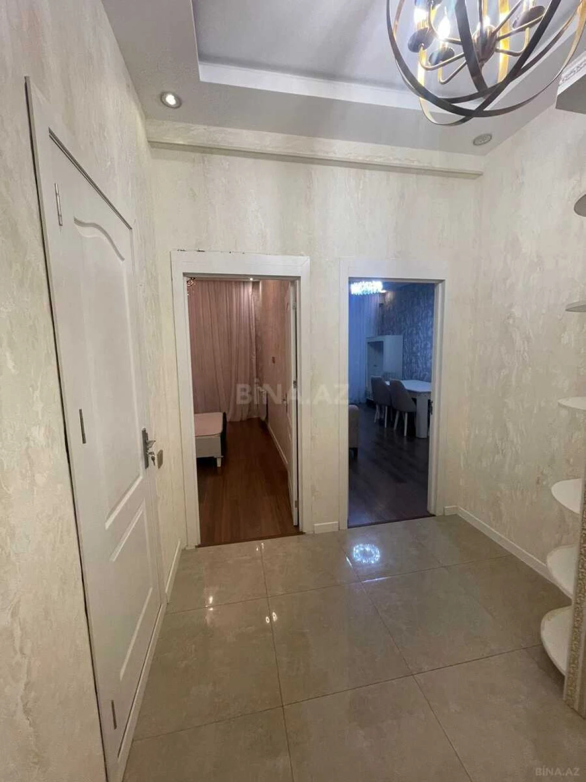 Kirayə verilir 2 otaqlı mənzil 60 m²