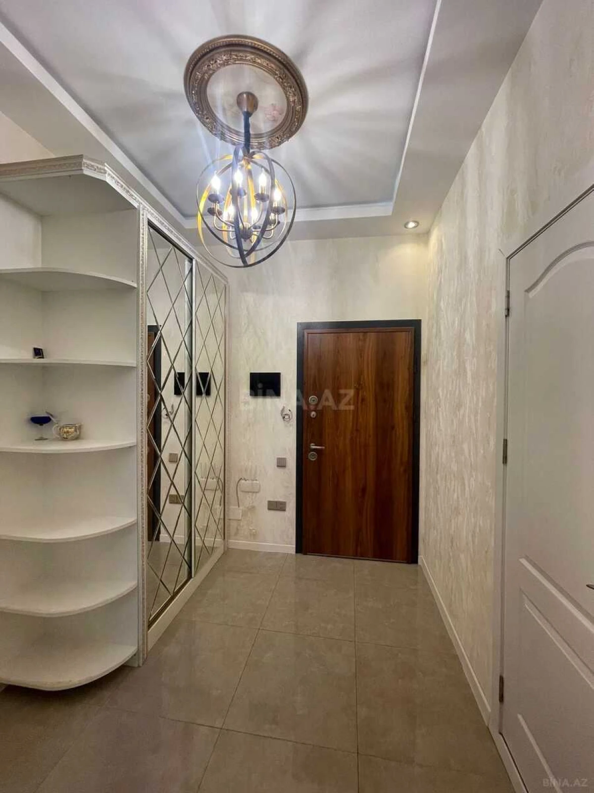 Kirayə verilir 2 otaqlı mənzil 60 m²